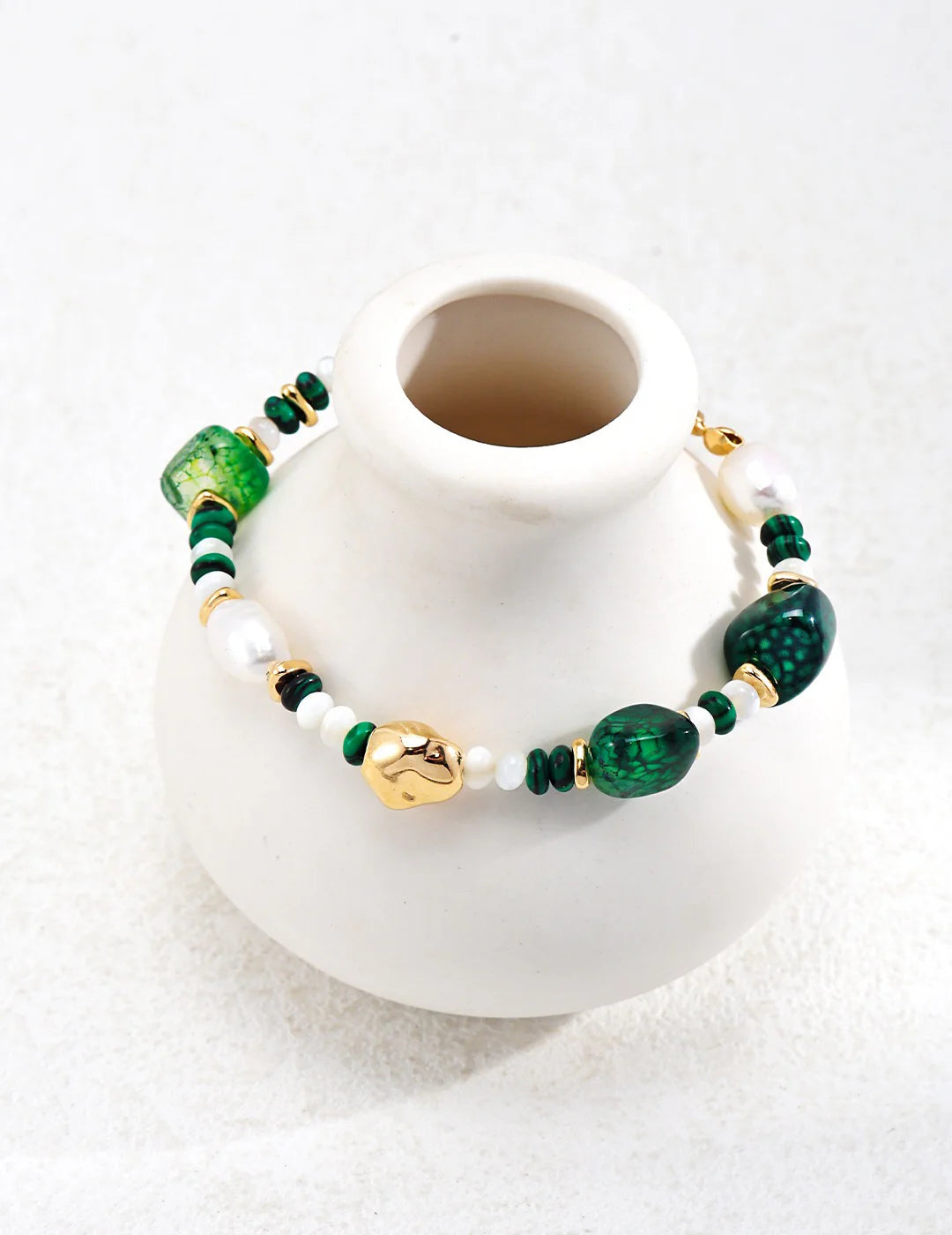 "Trésor Émeraude" : Bracelet en Agate Verte et Perles d’Eau Douce